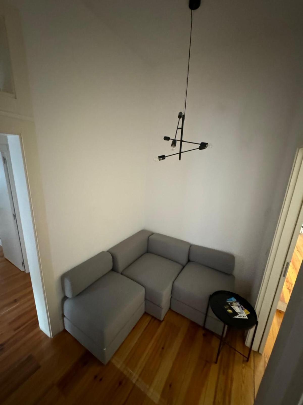 Pensao Neves Bed & Breakfast Lisbon Exterior photo