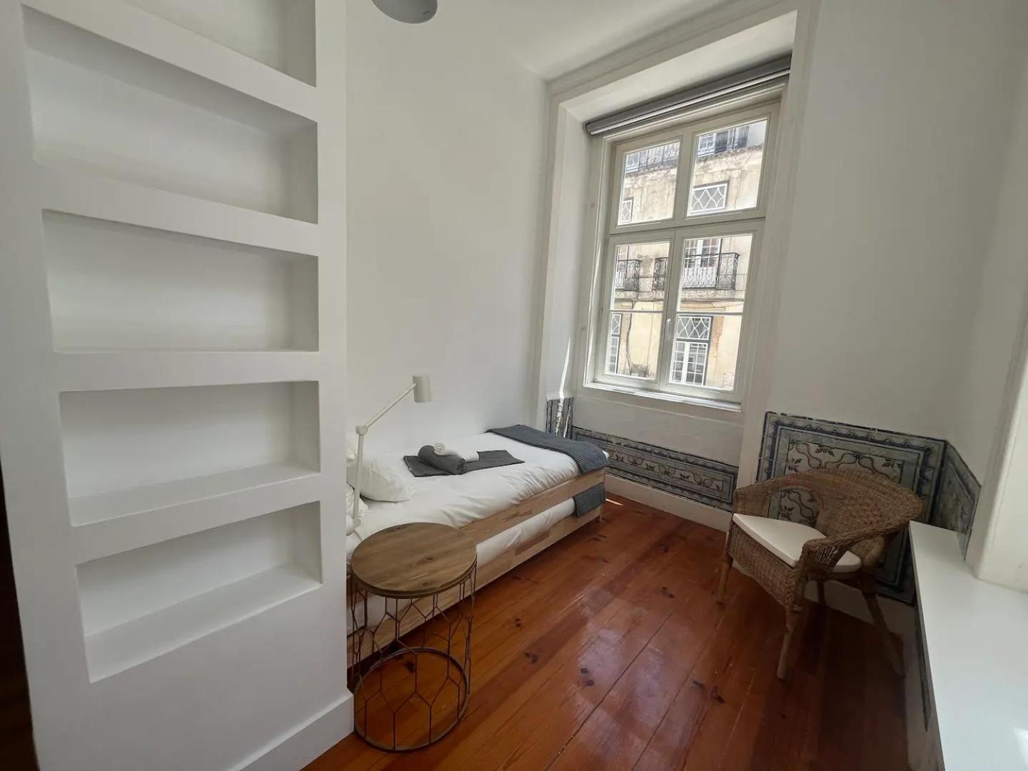 Pensao Neves Bed & Breakfast Lisbon Exterior photo